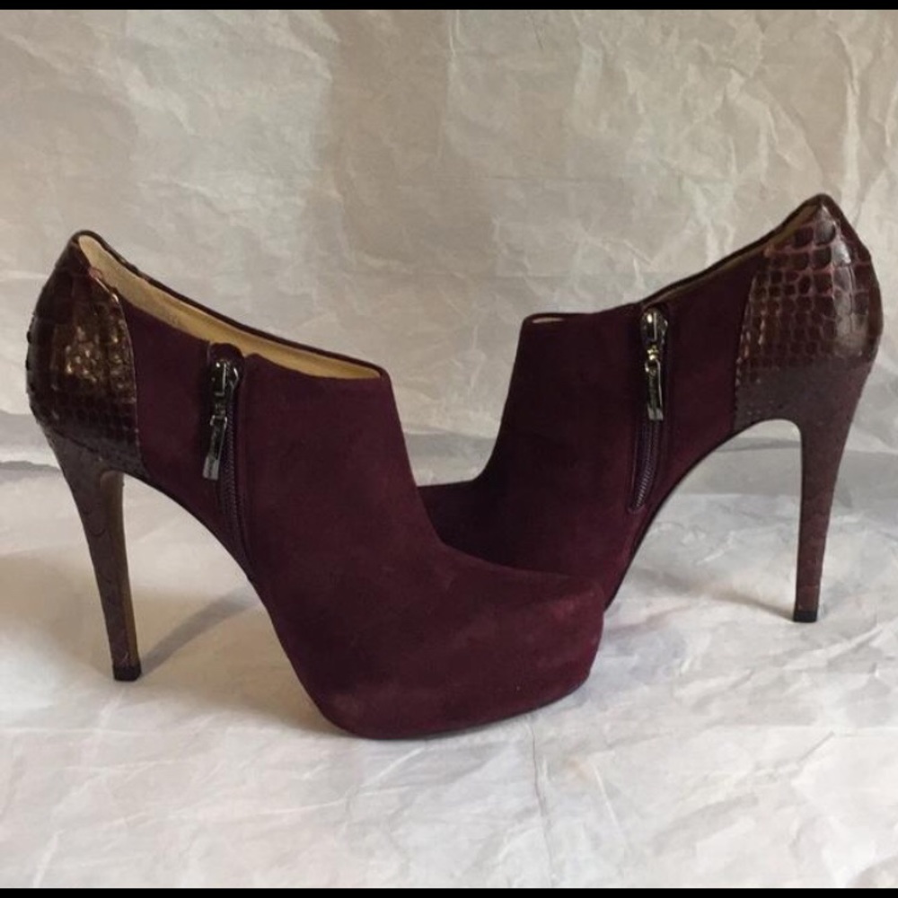 Alexandre Birman burgundy suede/snake skin bootis
